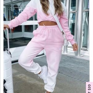 White fox long sleeve crop top and sweats set XS